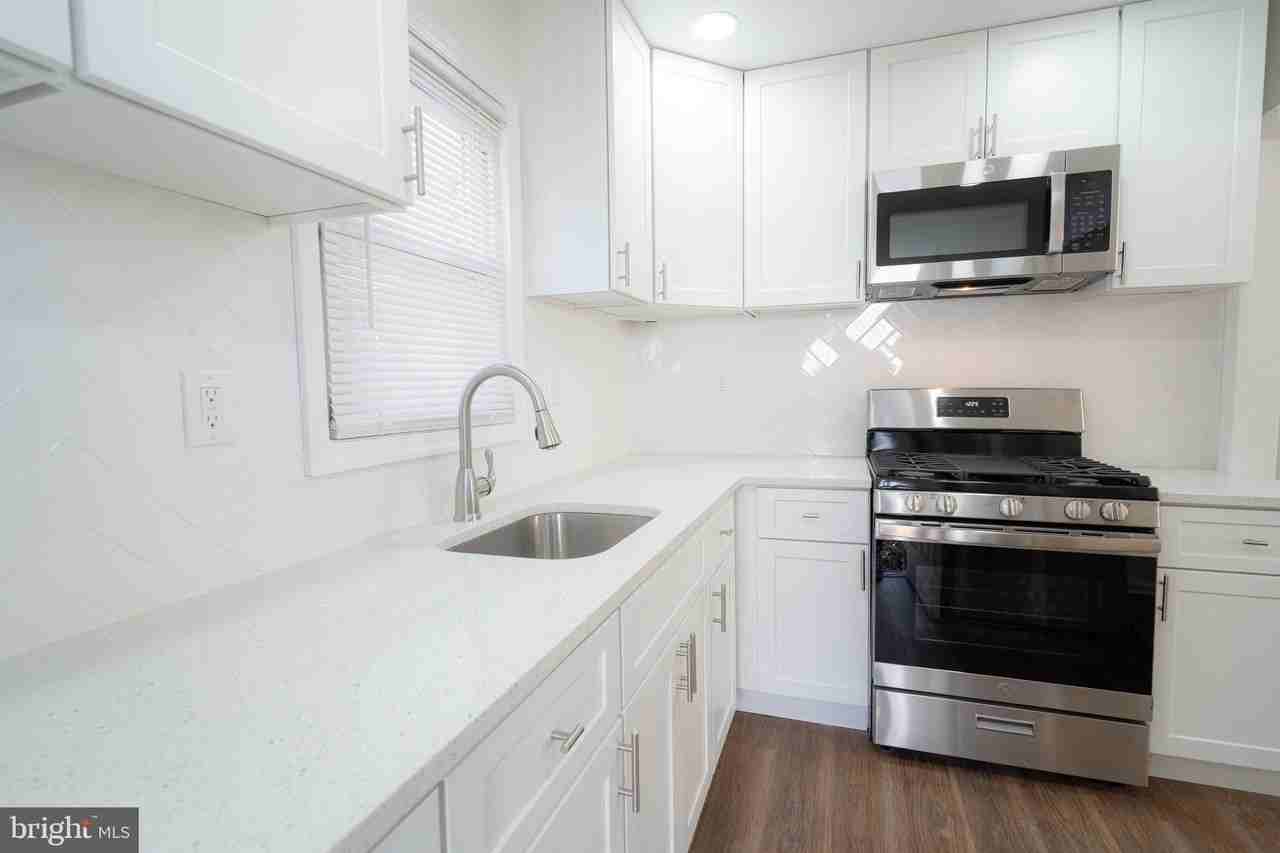 2409 Greeley Pl - Photo 3 of 31