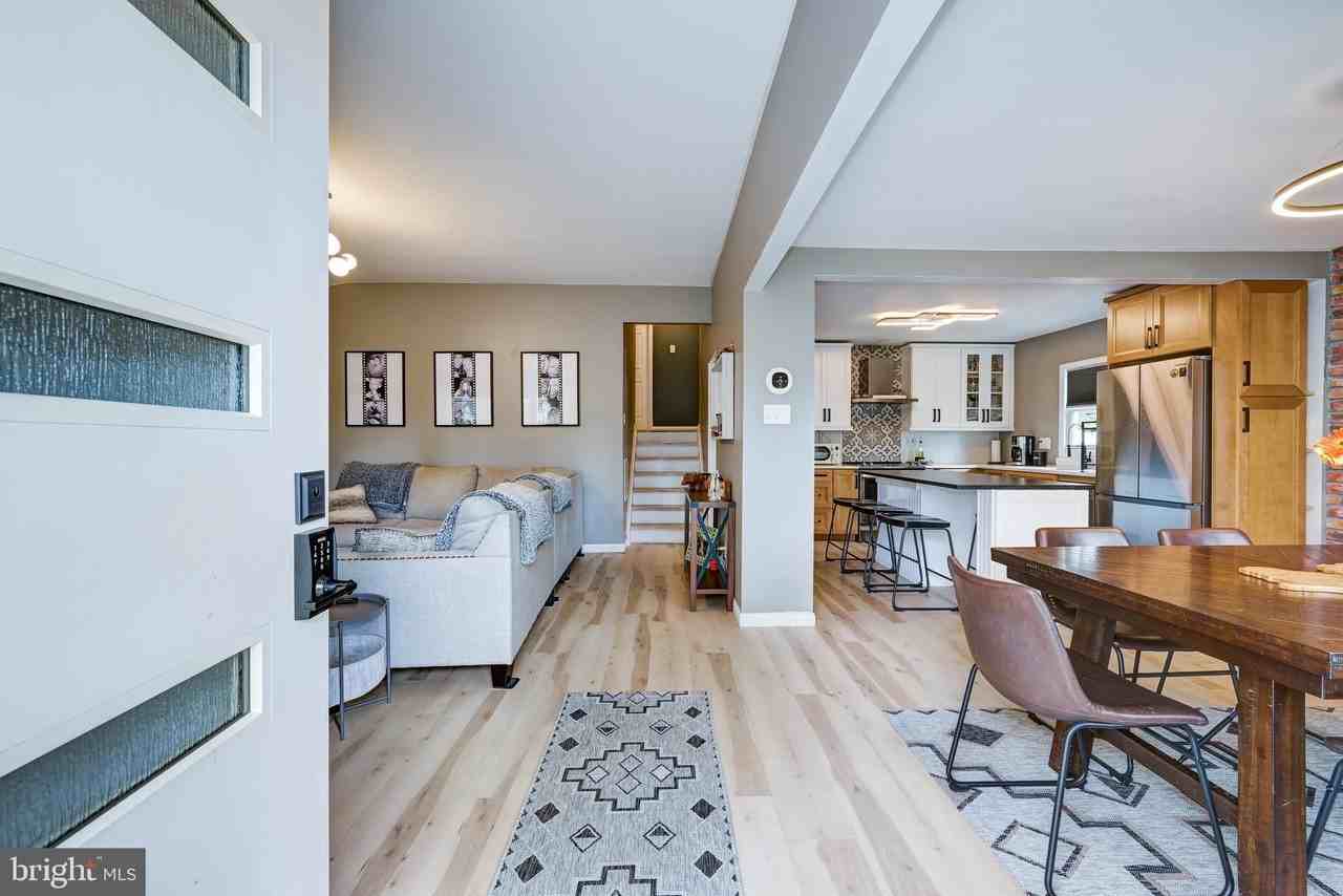 325 Juniper Dr - Photo 7 of 40