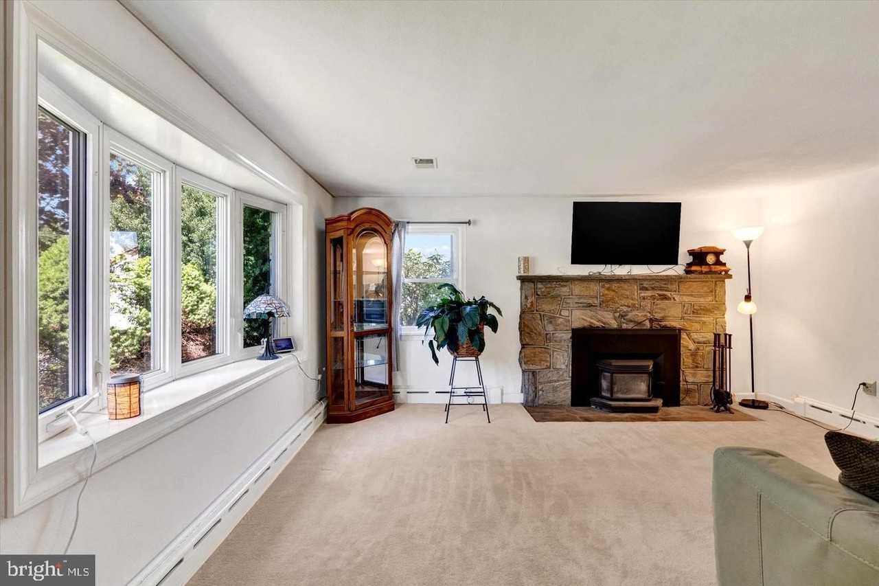 1217 Caln Meetinghouse Rd - Photo 5 of 15