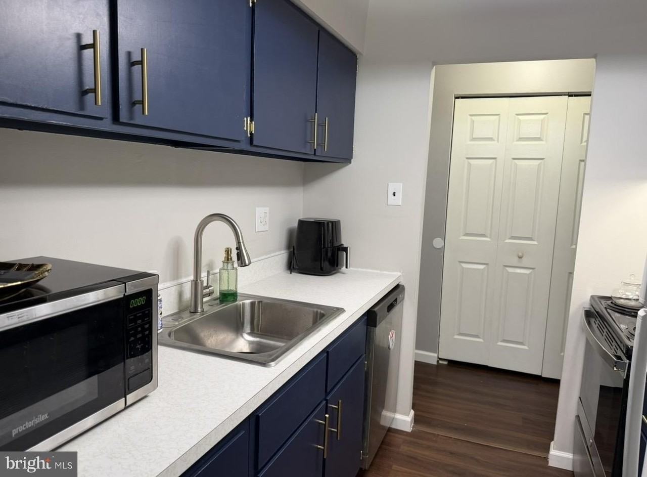 280 Bridgewater Rd #F10 - Photo 3 of 14