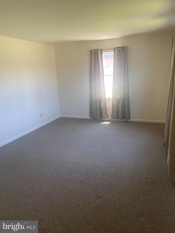 205 N Linden Ave - Photo 4 of 28