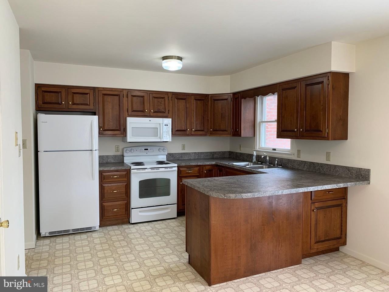 205 N Linden Ave - Photo 6 of 28