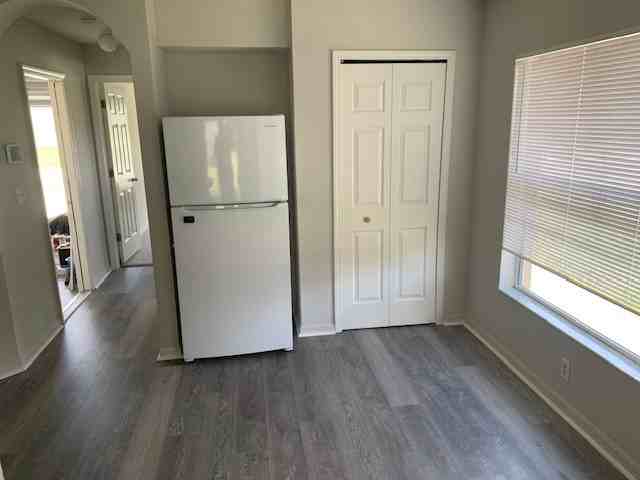 11802 Lynmoor Dr #1 - Photo 6 of 10