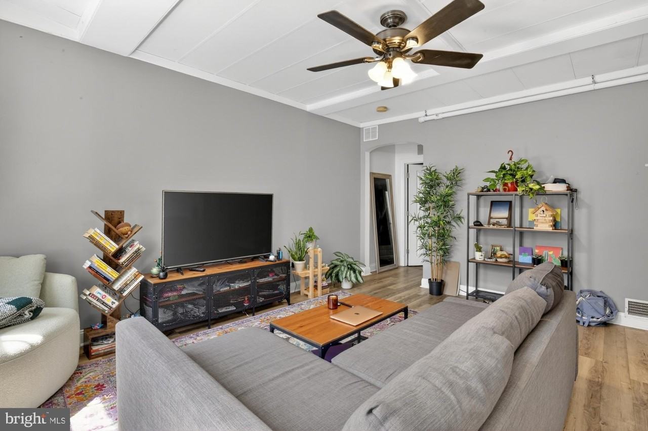 44 S 3rd St #3 - Photo 3 of 21
