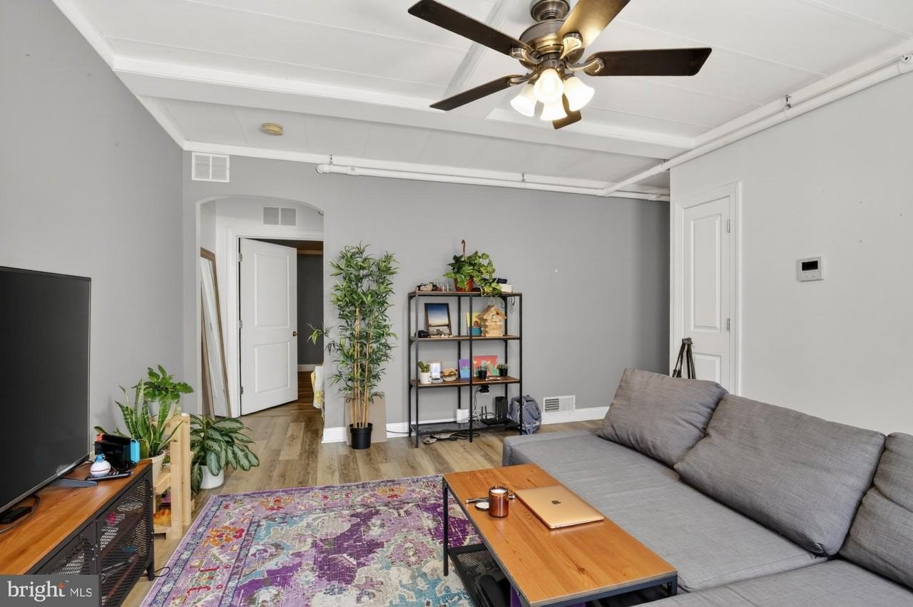 44 S 3rd St #3 - Photo 4 of 21