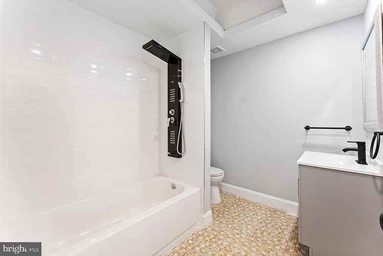 649 N 63rd St #2 - Photo 4 of 8