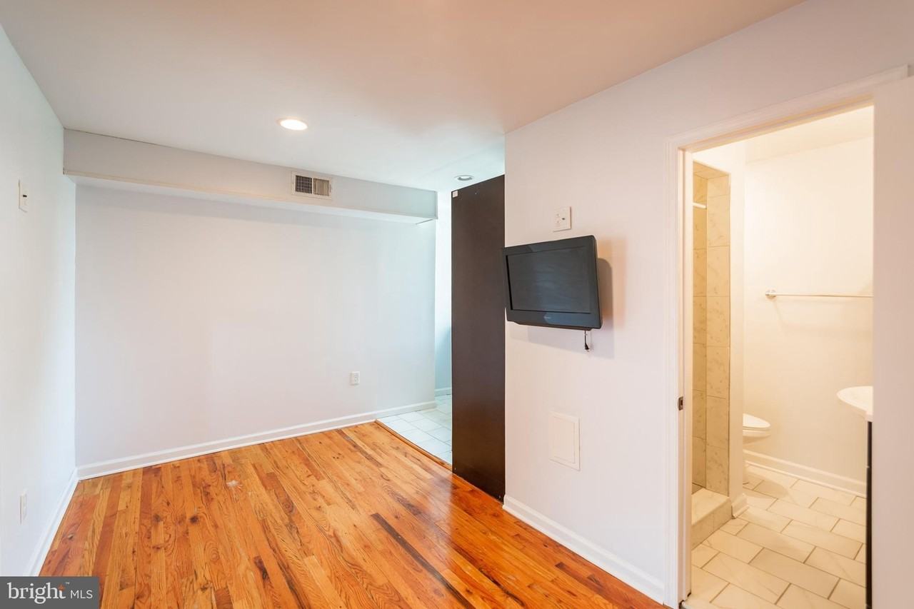 1116 Pine St #3F - Photo 2 of 17