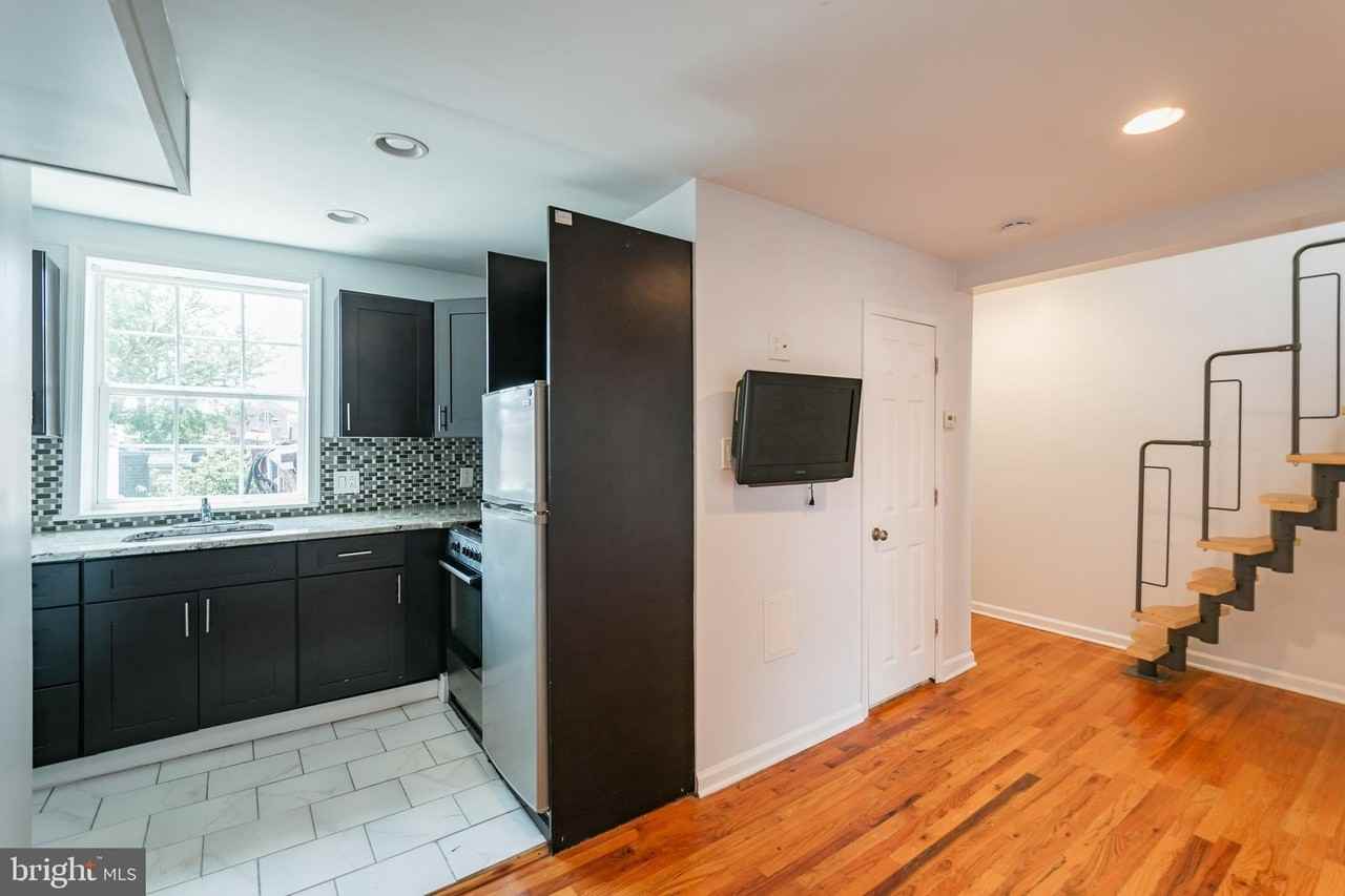 1116 Pine St #3F - Photo 4 of 17