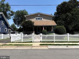featured image of 2501 Dewitt Ave