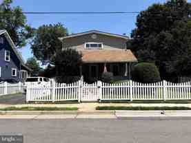 2501 Dewitt Ave - Photo 1 of 1