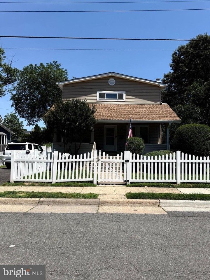 2501 Dewitt Ave - Photo 5 of 5