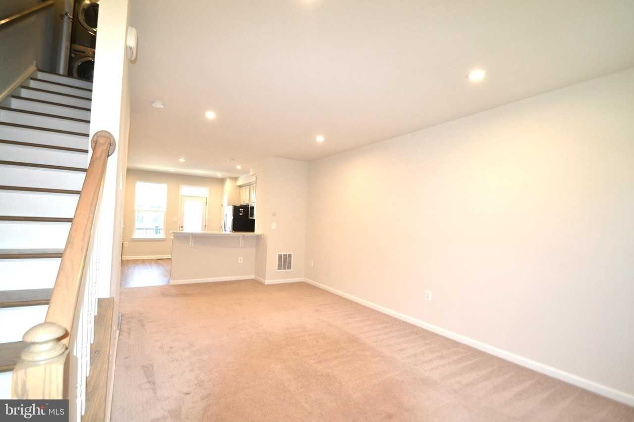 1318 Trestle Dr - Photo 7 of 24
