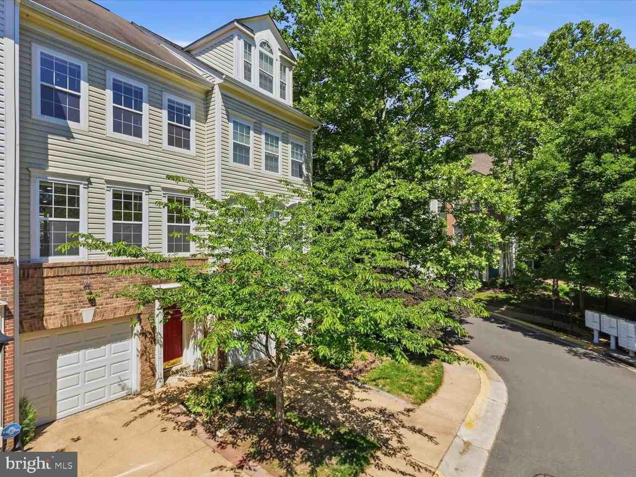 5302 Chieftain Cir - Photo 3 of 30