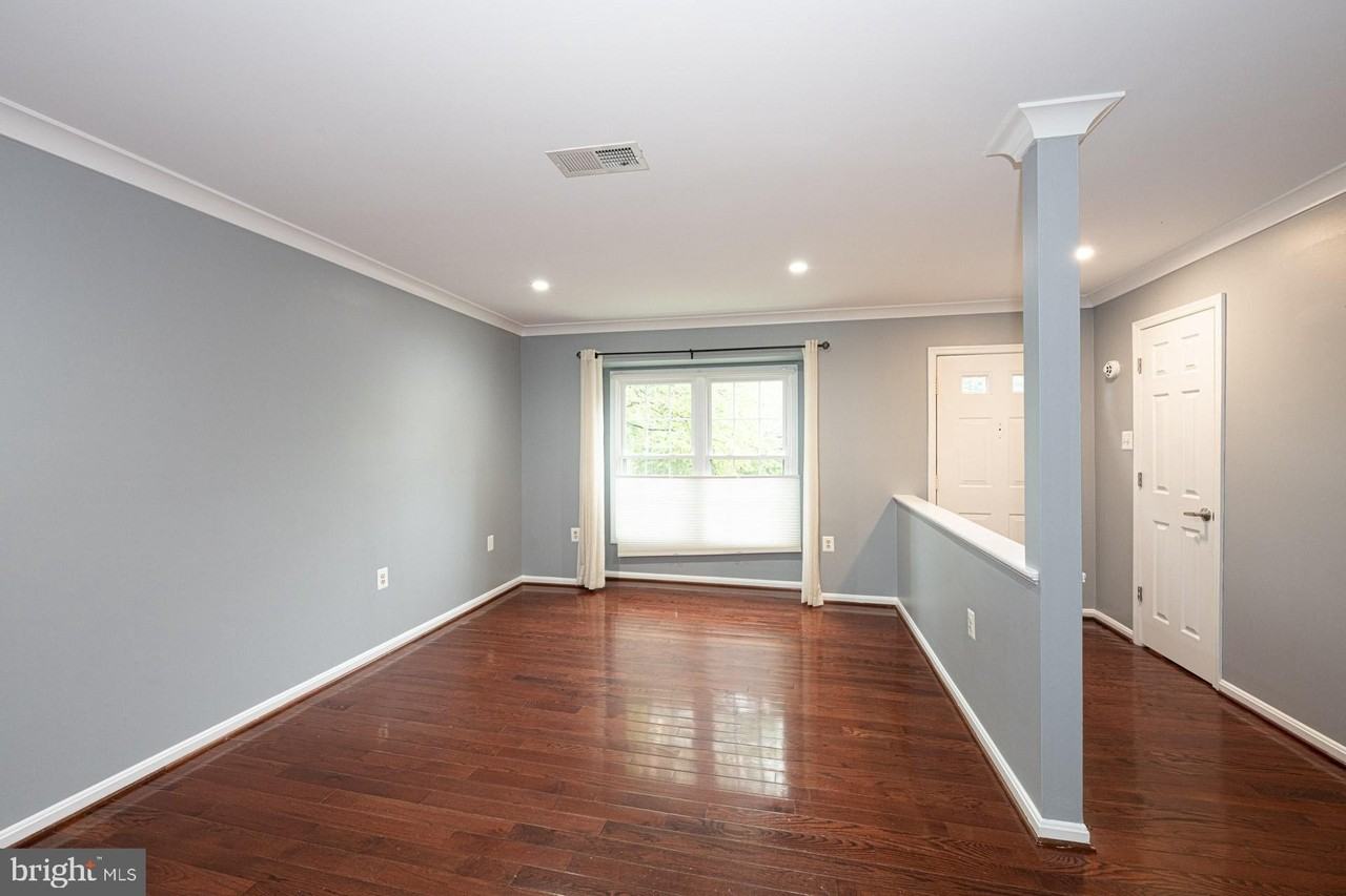 14263 Heritage Crossing Ln - Photo 7 of 34