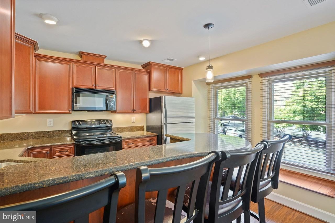 3915 Green Look Ct - Photo 7 of 44