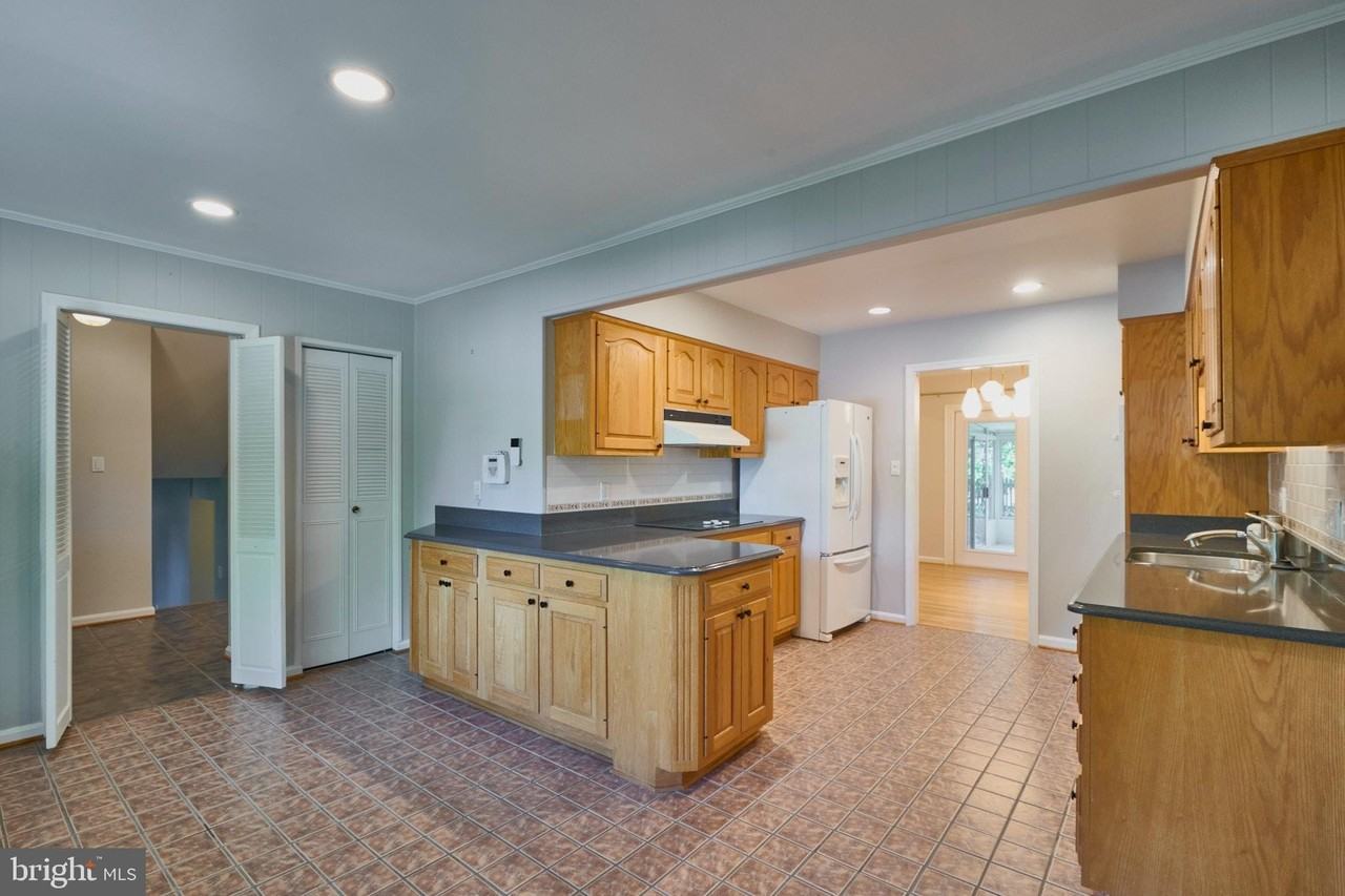 2403 Arrow Park Dr - Photo 5 of 50