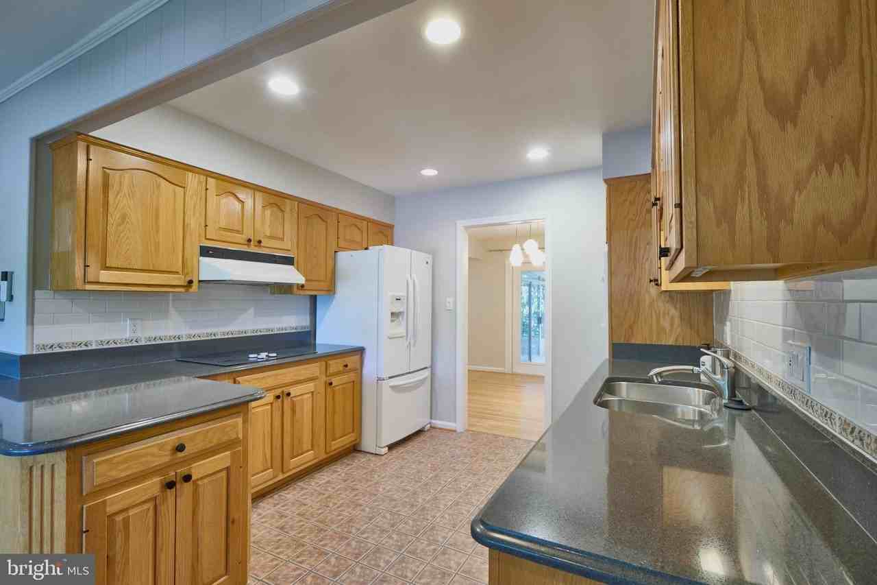 2403 Arrow Park Dr - Photo 6 of 50