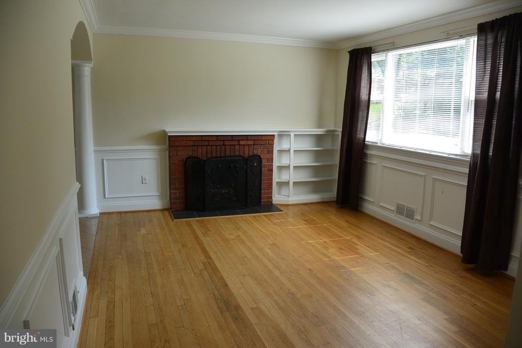 3720 Terrace Dr - Photo 2 of 26