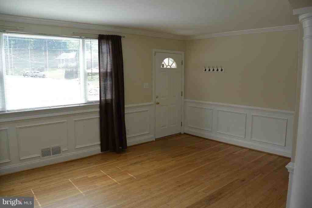 3720 Terrace Dr - Photo 3 of 26