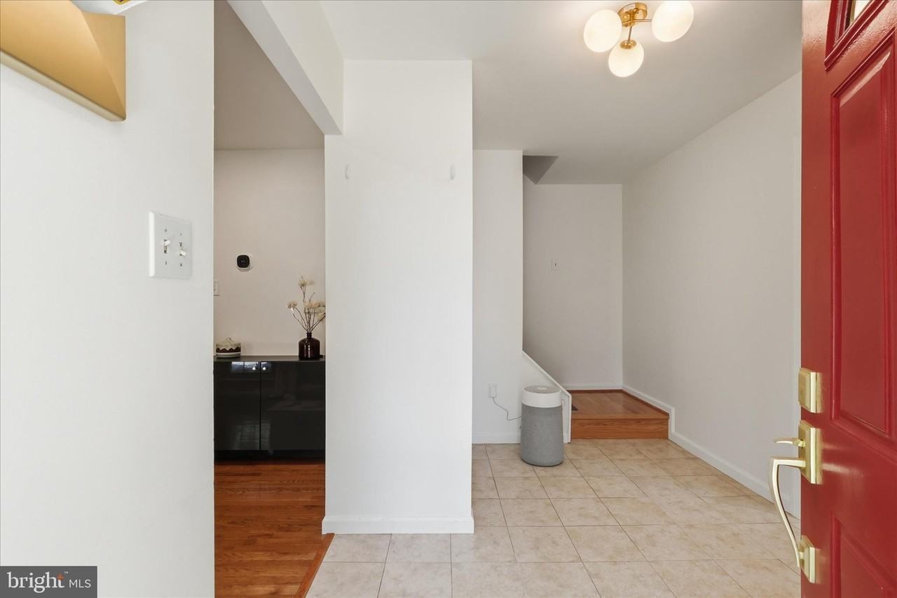 2412 Rosedown Dr - Photo 5 of 43