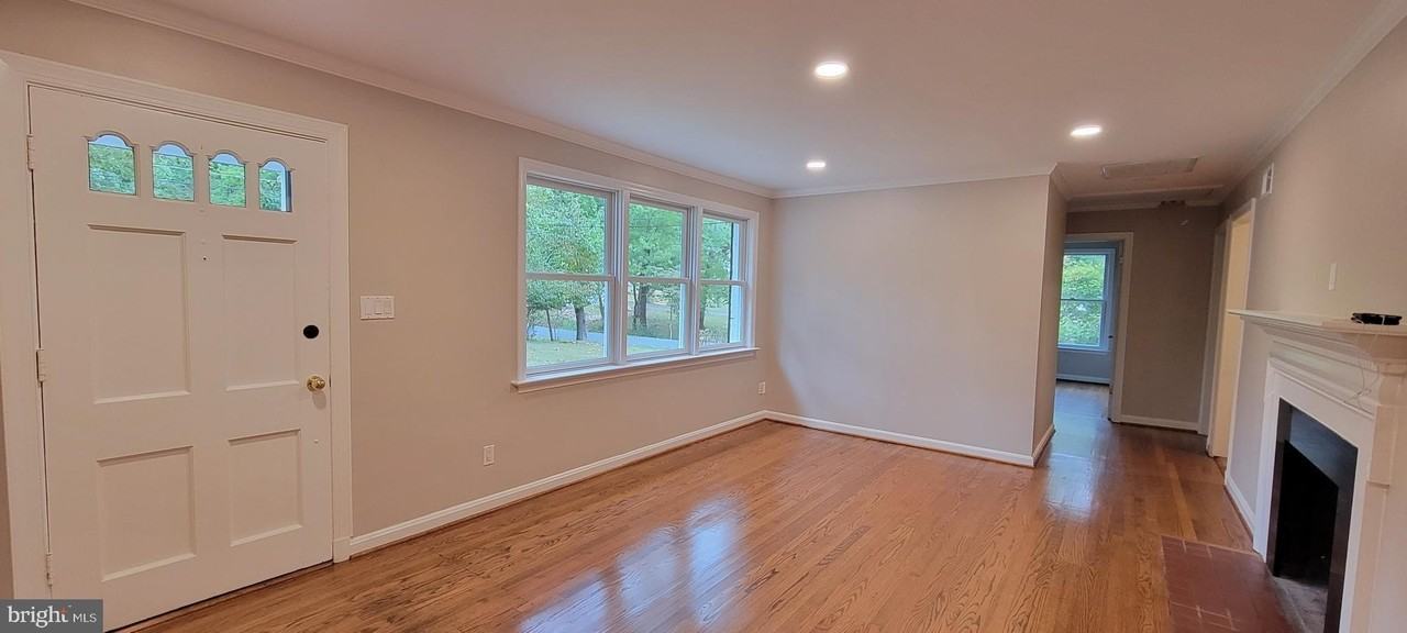 8325 Westchester Dr - Photo 5 of 27