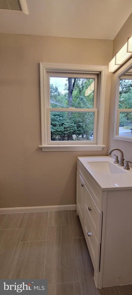 8325 Westchester Dr - Photo 7 of 27