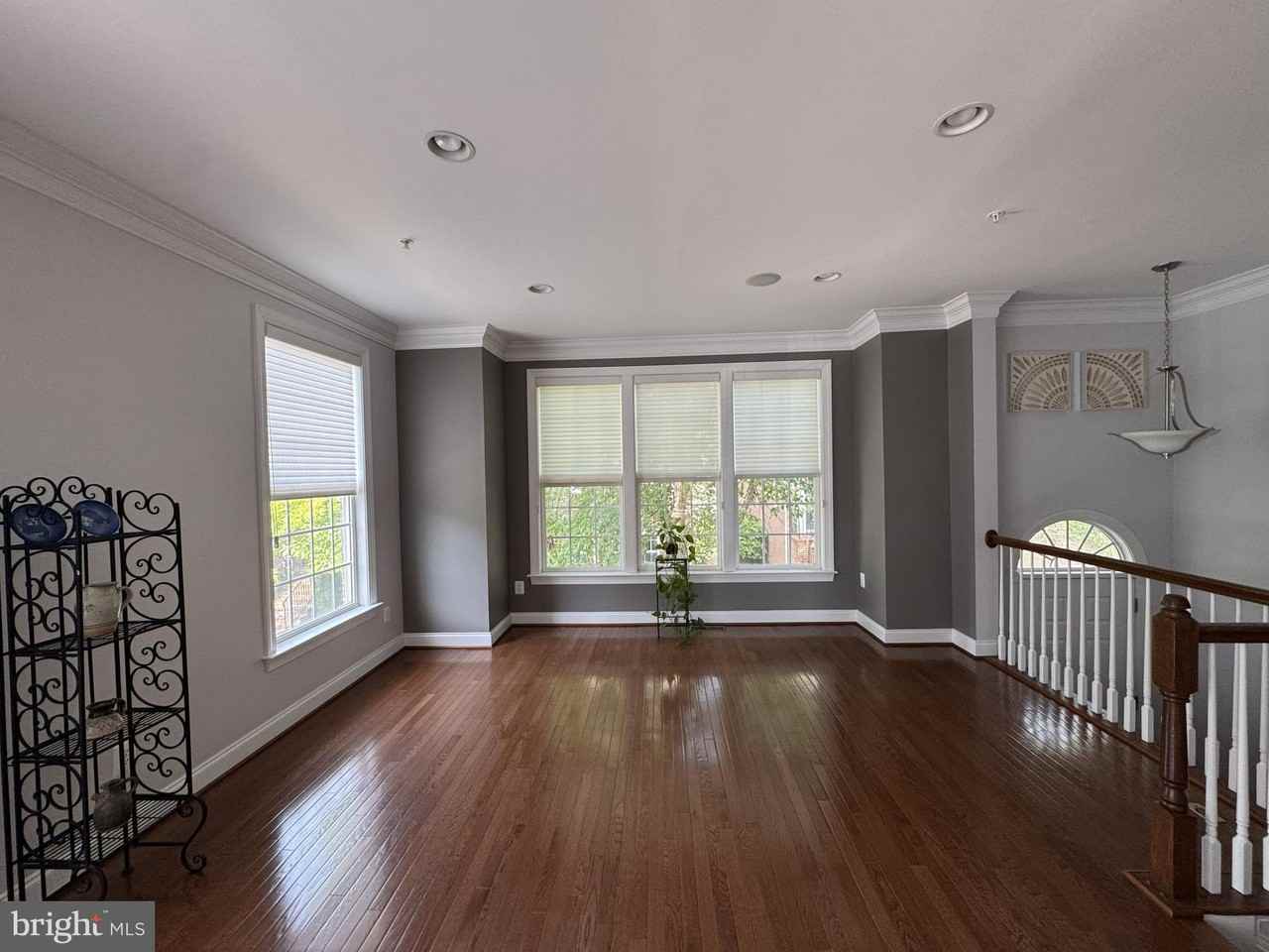 2151 Red Vine Dr - Photo 3 of 20