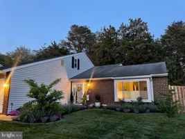 featured image of 236 E Juniper Ave