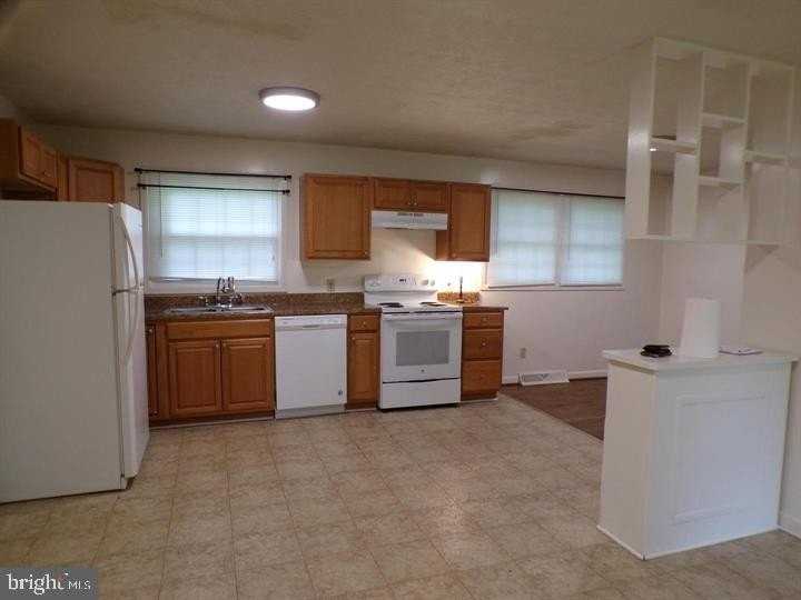 111 Walnut Dr - Photo 5 of 27