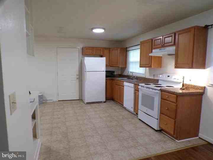 111 Walnut Dr - Photo 6 of 27