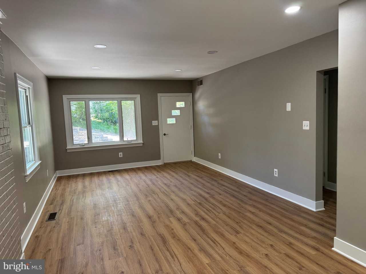 373 Bowman Rd - Photo 5 of 10