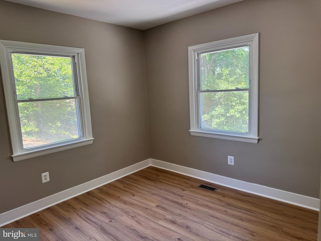 373 Bowman Rd - Photo 7 of 10