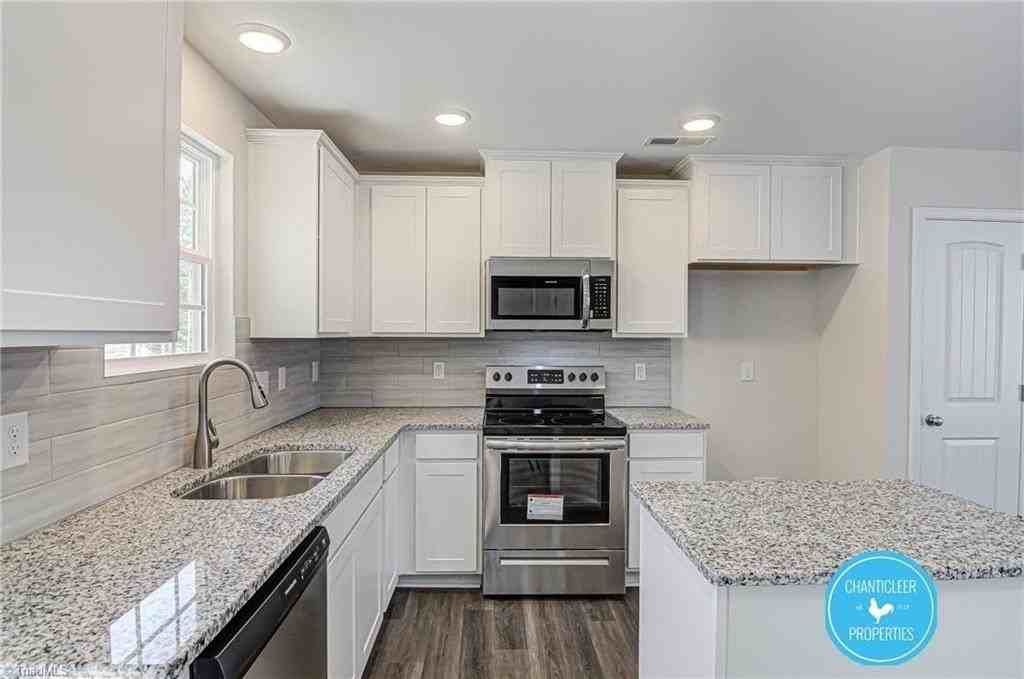 3155 Misty Ridge Dr - Photo 5 of 29