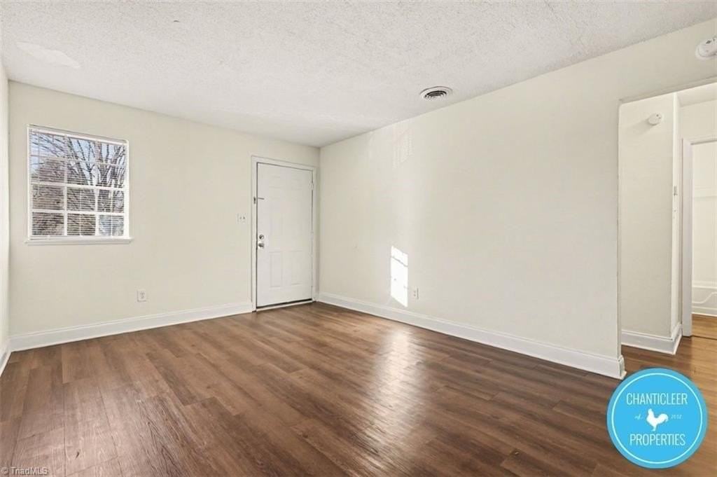 115 Florence St #7 - Photo 5 of 23