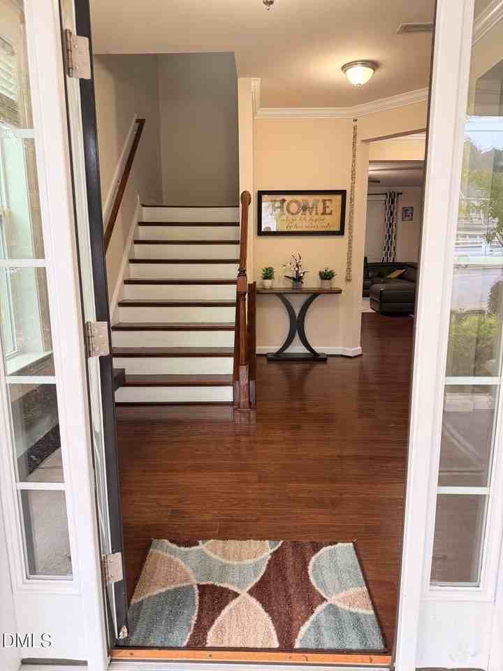 705 Tree Green Ln - Photo 3 of 29