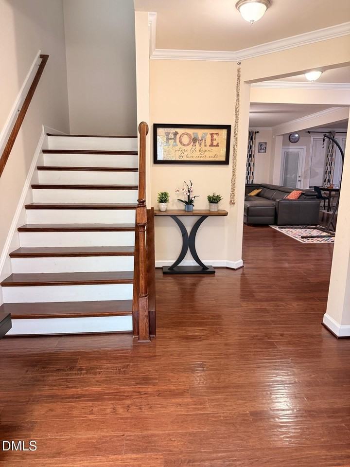 705 Tree Green Ln - Photo 6 of 29