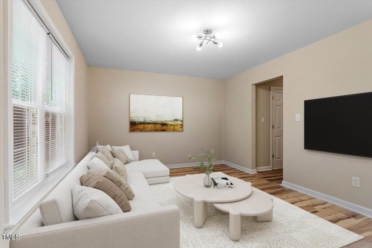 1611 Poole Rd - Photo 5 of 35