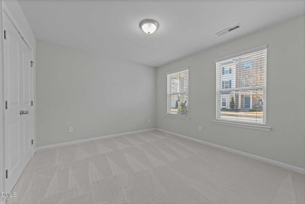 6126 Kayton St - Photo 7 of 35