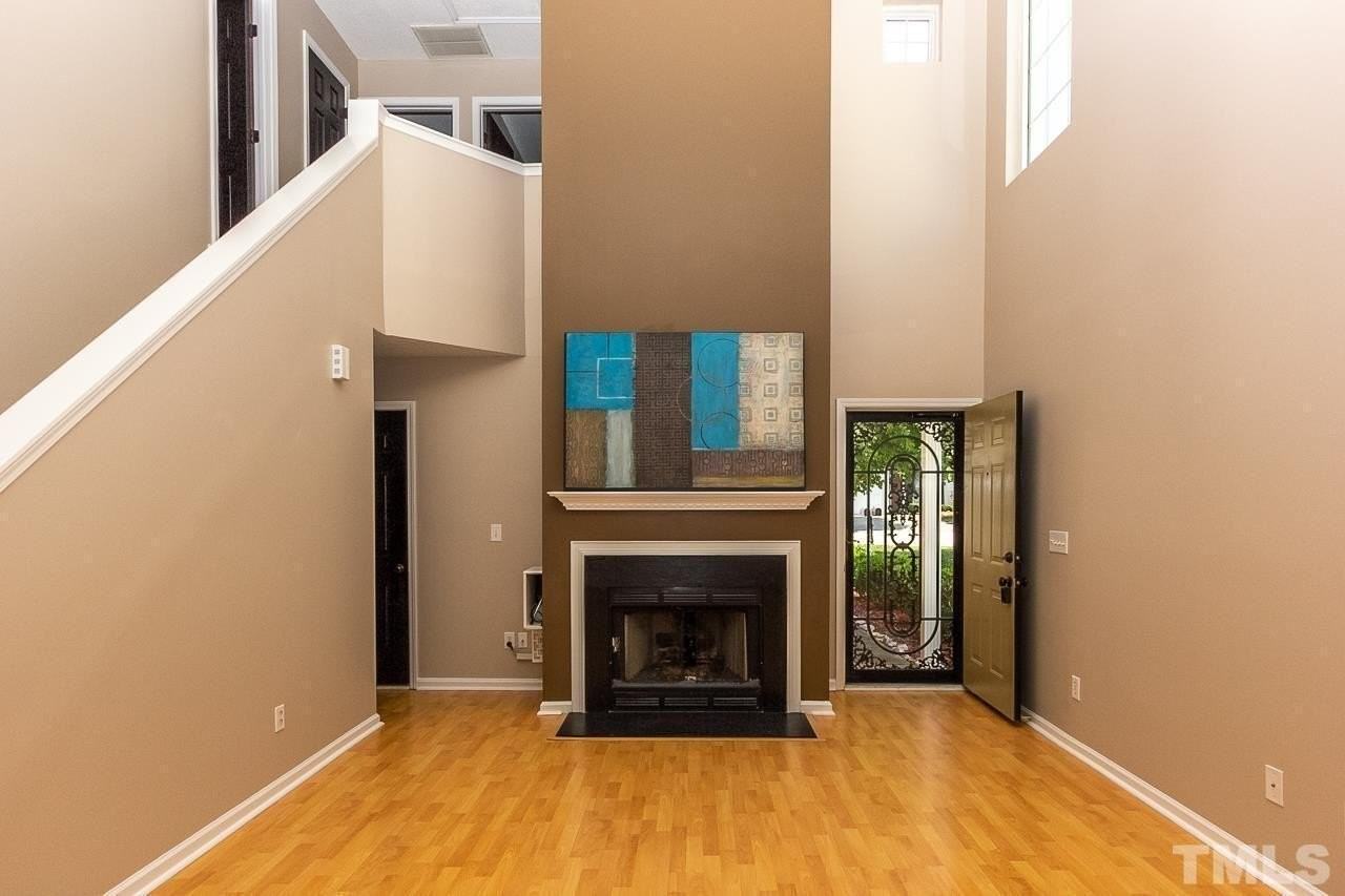 9128 Colony Village Ln - Photo 2 of 27