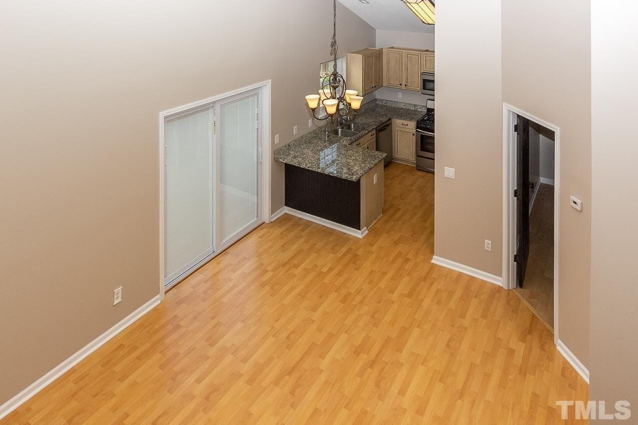 9128 Colony Village Ln - Photo 4 of 27