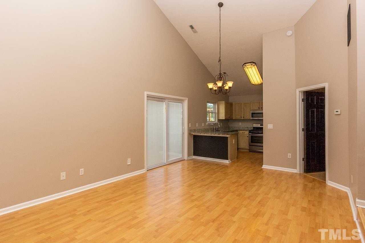 9128 Colony Village Ln - Photo 5 of 27