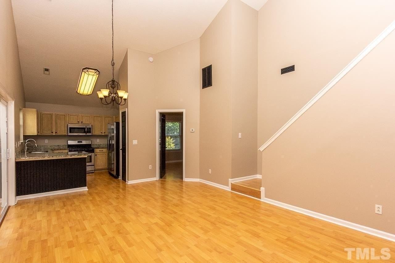 9128 Colony Village Ln - Photo 7 of 27