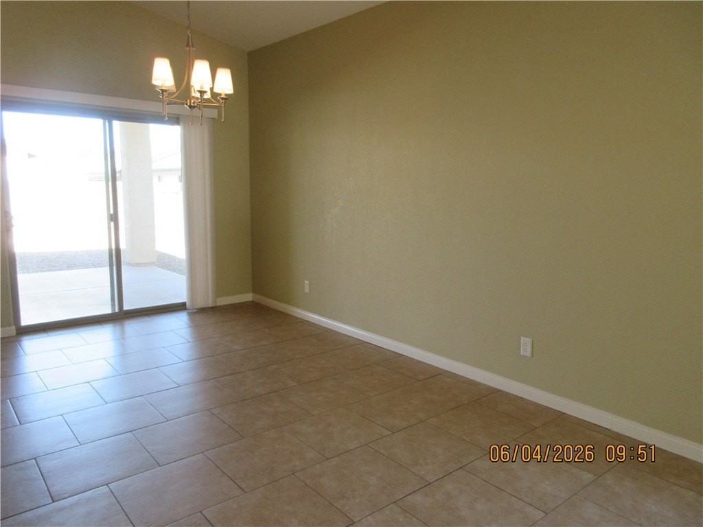 3445 N Sage St - Photo 3 of 13
