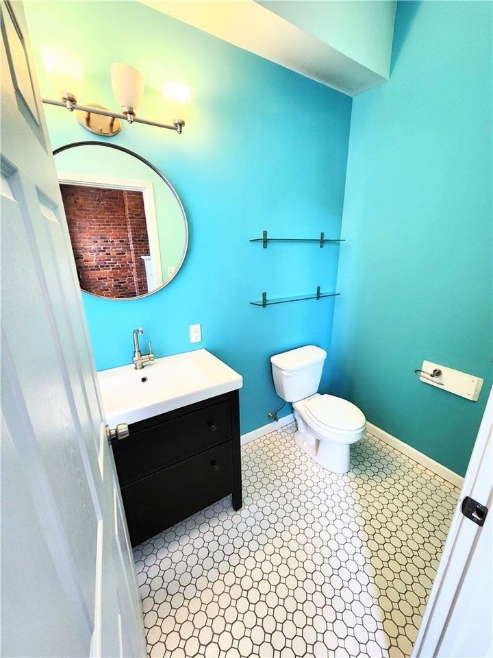 4929 Butler St #2 - Photo 6 of 12