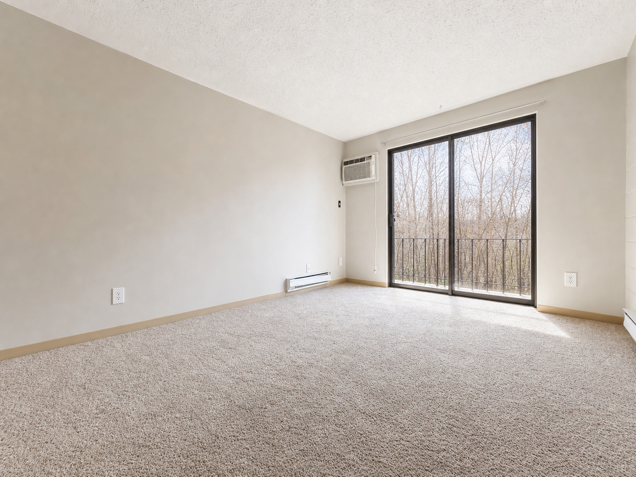 1345 WALNUT STREETAPT 208 #208 - Photo 3 of 7