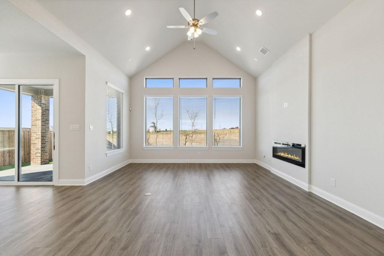 3913 Ashland Ave - Photo 6 of 10