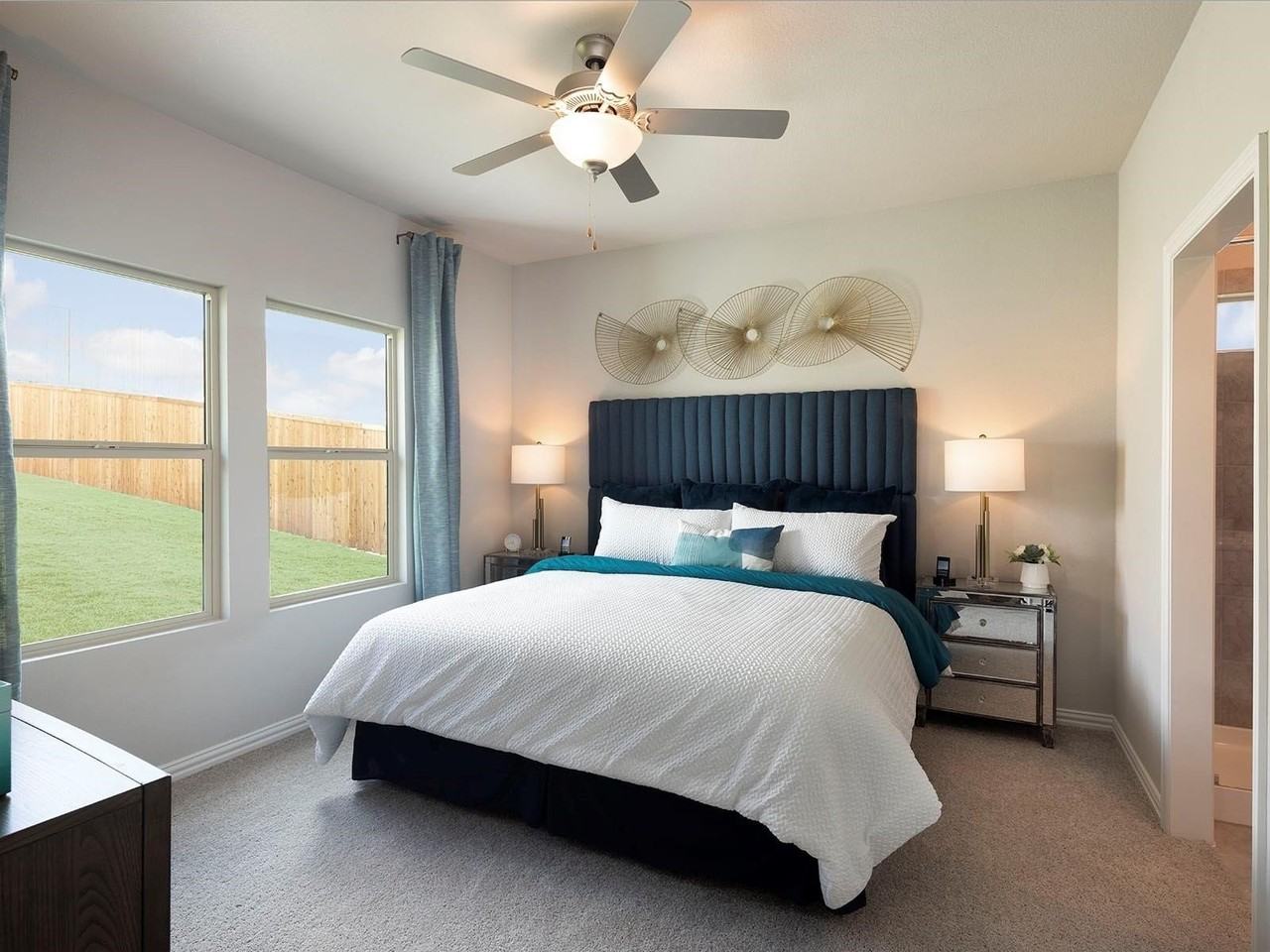 615 Hemingway Ln - Photo 4 of 23
