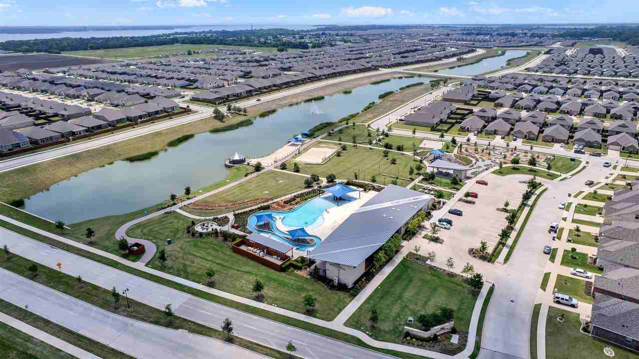 5001 Greywing Dr - Photo 4 of 16