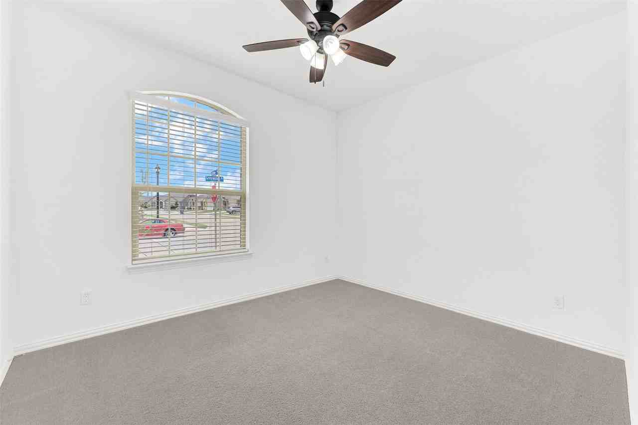 5001 Greywing Dr - Photo 7 of 16