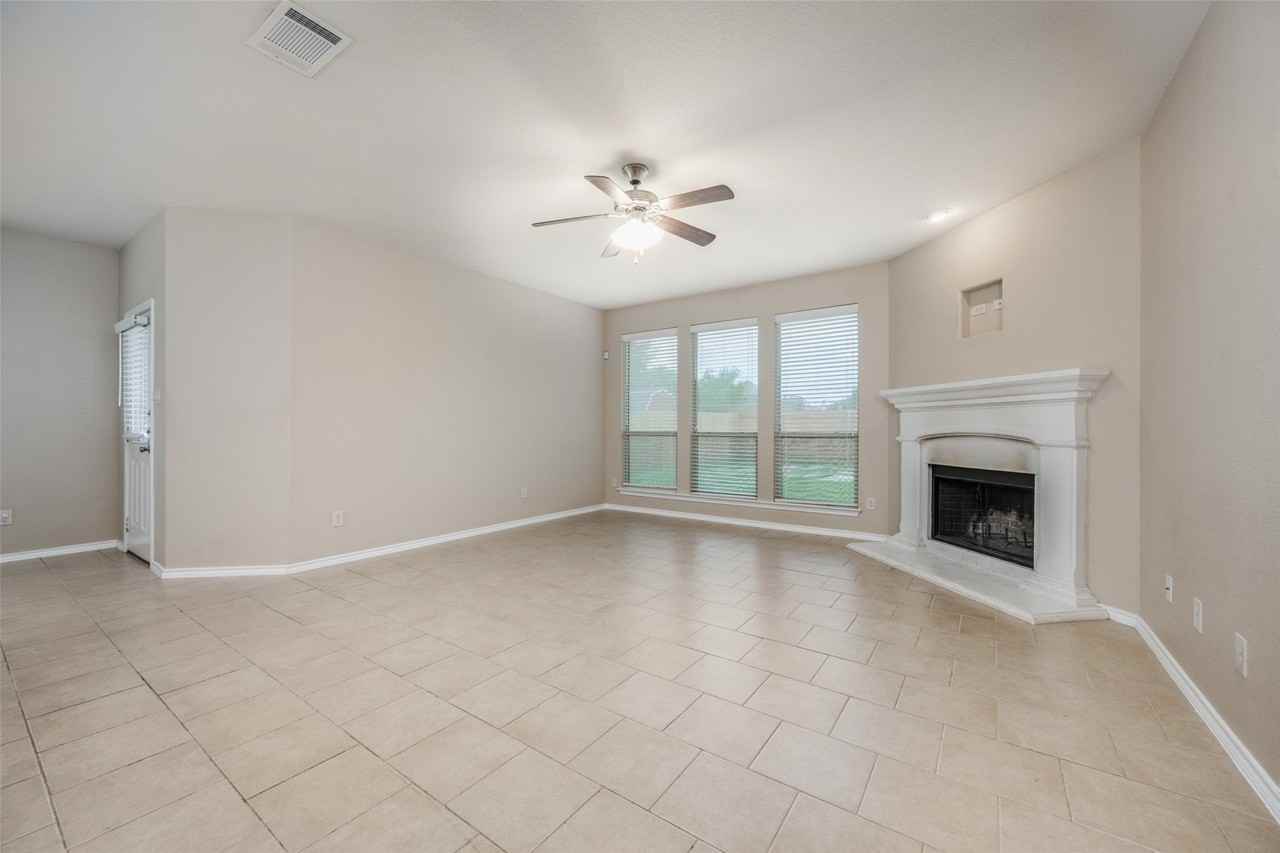 4512 Remuda Ln - Photo 3 of 12